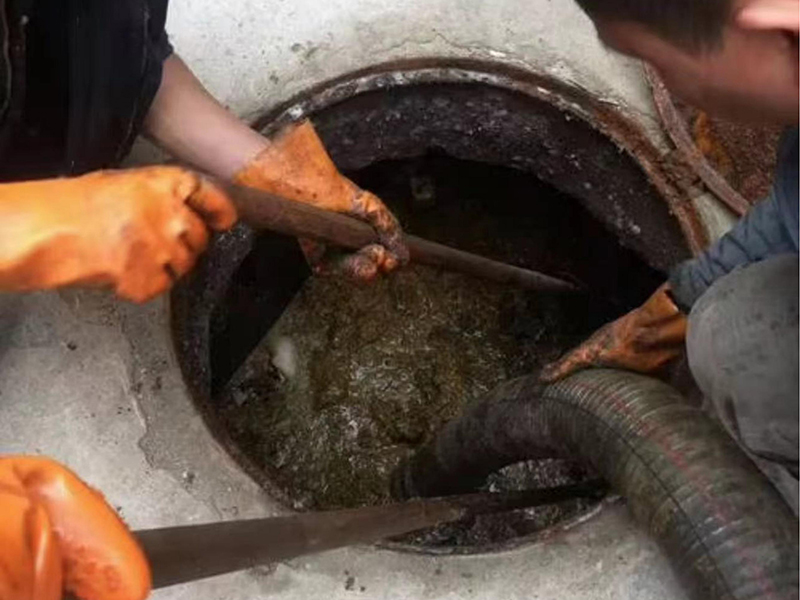 克什克腾清理化粪池时如何避免沼气的危害?